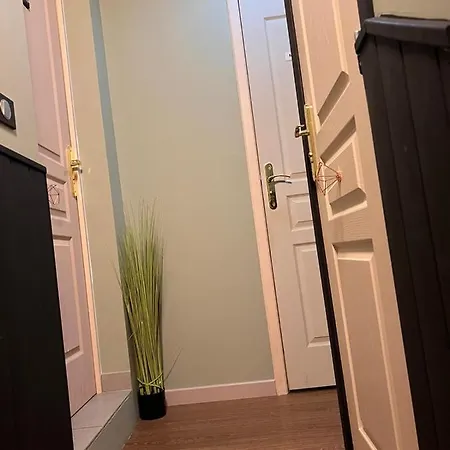 מלון קפסולה Justcozy Independante #4 *